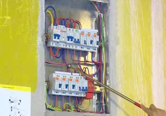 【南京裝修公司排名榜】南京紅牛裝飾公司電路施工標準