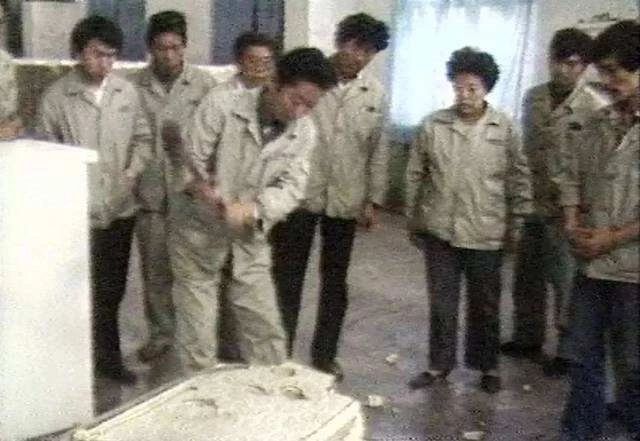 “不滿意就砸掉”，損失誰(shuí)來(lái)承擔(dān)？