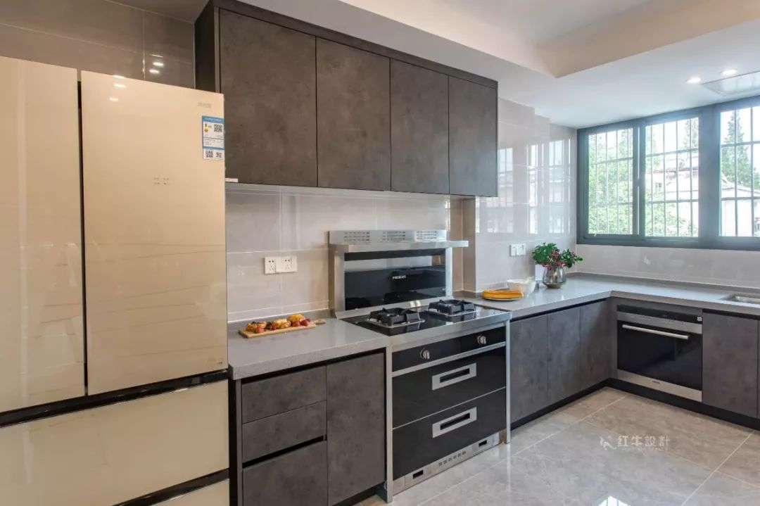 南京龍蟠花苑90㎡現(xiàn)代輕奢--老房升級改造，變身時尚精致家！08餐廳改造