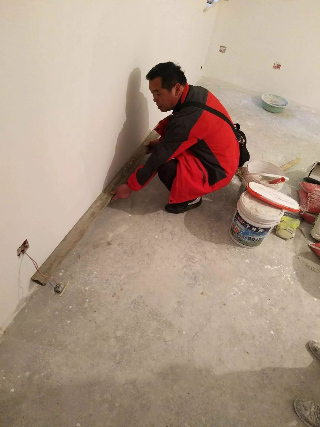 南京龍蟠花苑90㎡現(xiàn)代輕奢--老房升級改造，變身時尚精致家！37油漆施工