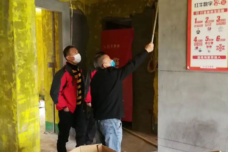 紅牛巡檢 | 董事長“老汪”視察工地，總經(jīng)理帶隊檢查工地！