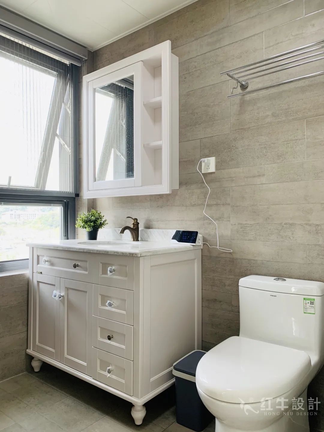 孟憲濤_保利國際社區(qū)115㎡現(xiàn)代北歐--簡潔明亮之家，一人獨居太愜意！15實景效果_衛(wèi)生間