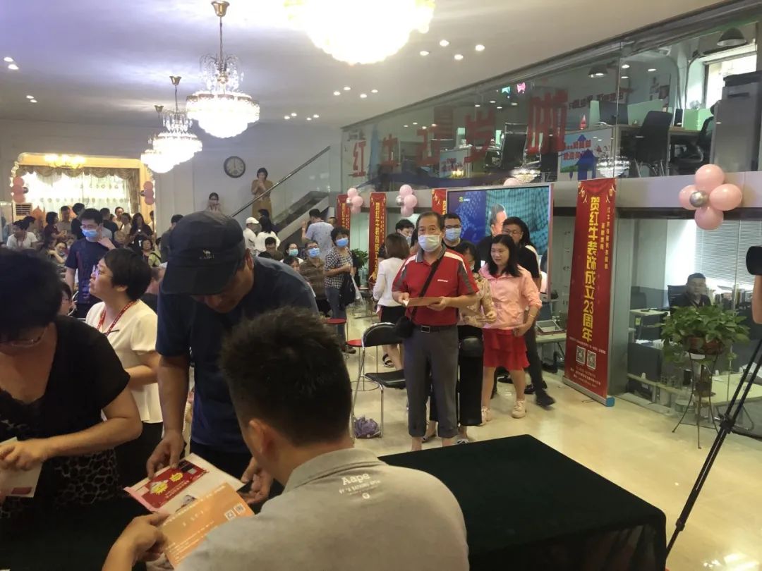 23周年 | 紅牛裝飾店慶“總裁簽售會”圓滿結束