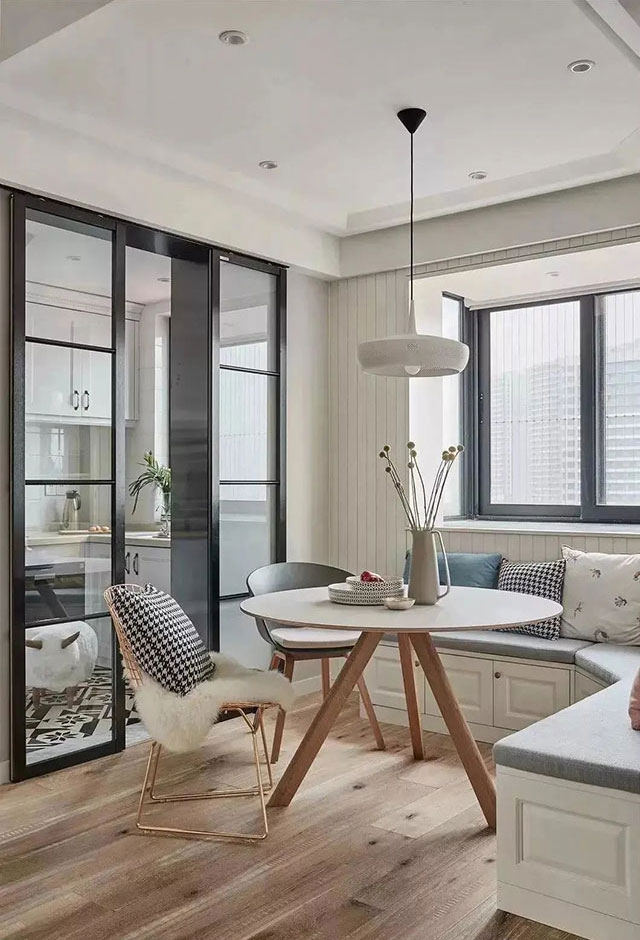 想裝玻璃推門，哪種更適合？