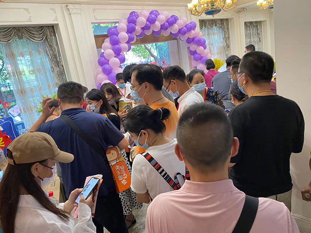 直擊火爆現(xiàn)場(chǎng)！紅牛裝飾24周年慶火熱進(jìn)行中~