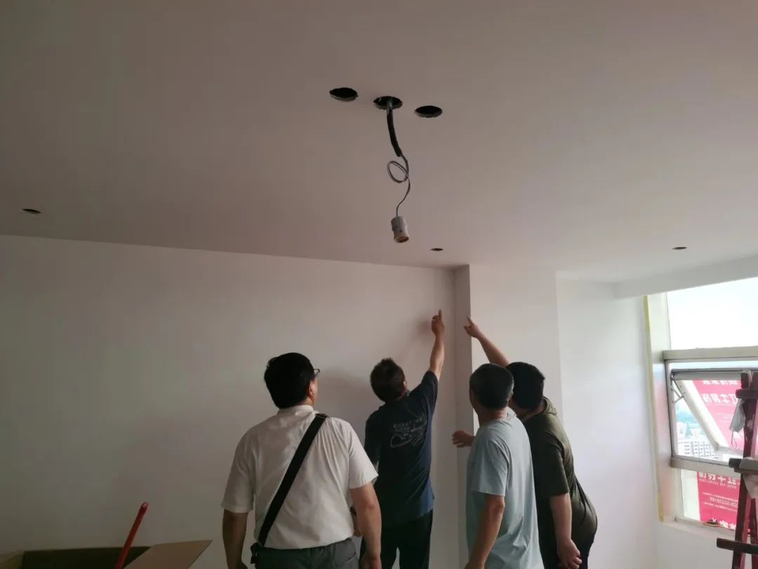 比起多變的天氣，工地突擊巡檢才是最可怕的，但也最真實(shí)！