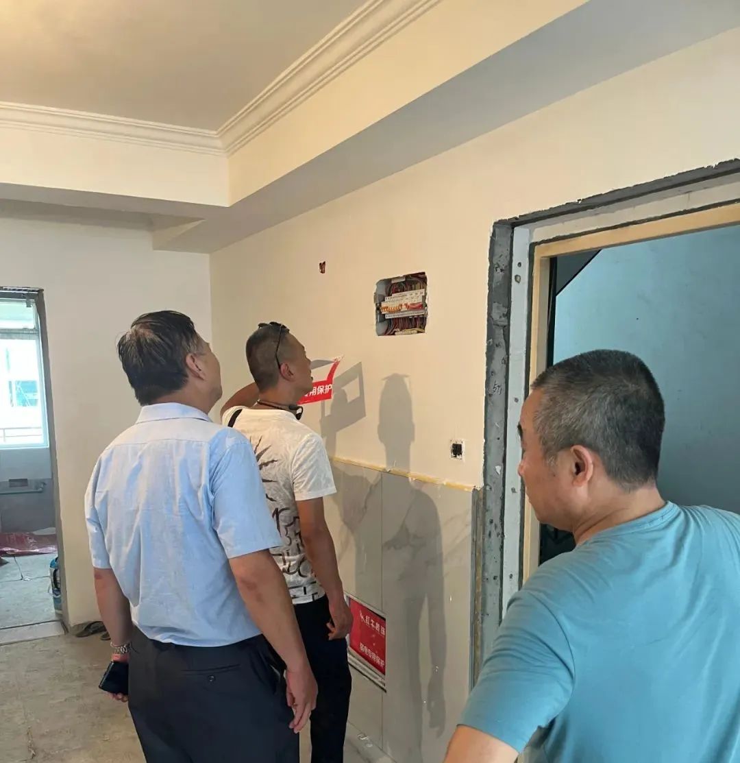 工地突擊巡檢｜為了工程質(zhì)量，他們可以有多拼