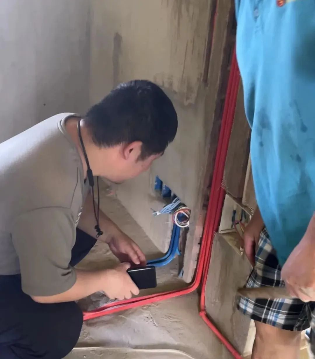 工地突擊巡檢｜無(wú)懼高溫，直擊40℃+的工地施工現(xiàn)場(chǎng)！