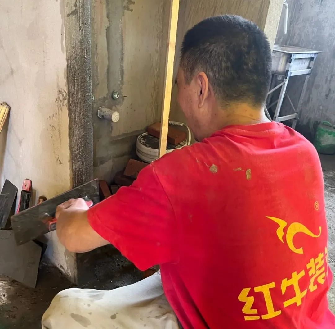 工地突擊巡檢｜無(wú)懼高溫，直擊40℃+的工地施工現(xiàn)場(chǎng)！