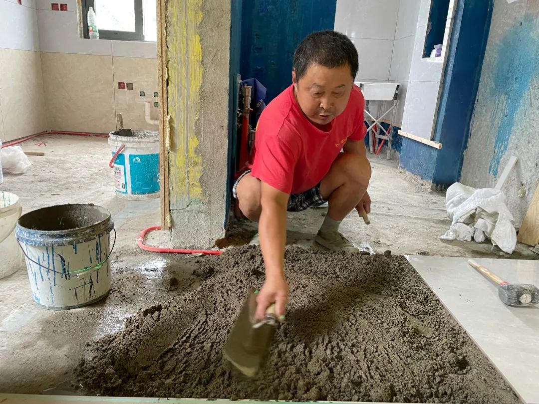 工程總監(jiān)突擊工地｜精益求精，為業(yè)主嚴格把控質(zhì)量關(guān)！