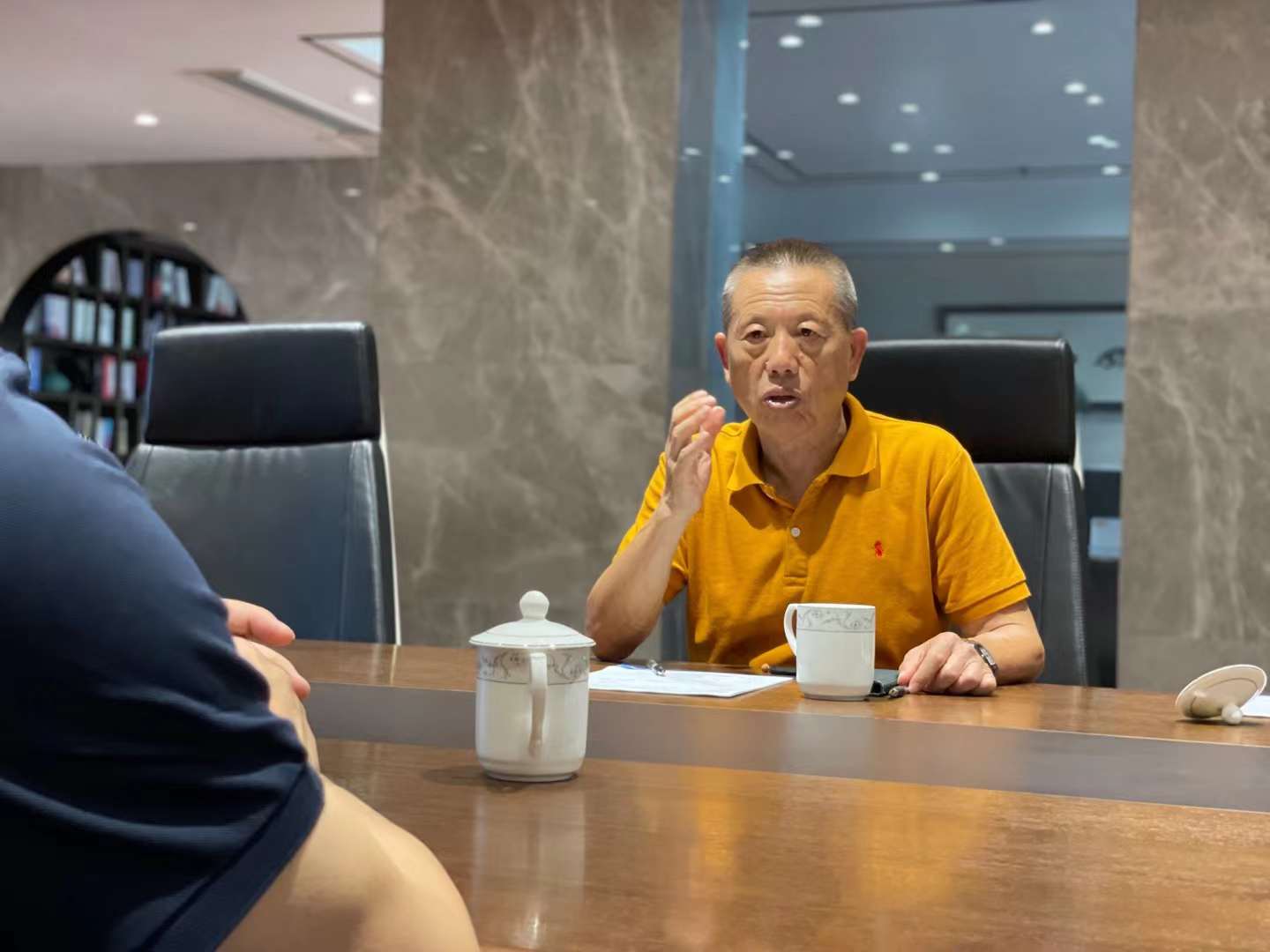 紅牛裝飾董事長老汪再次帶隊(duì)——實(shí)地參觀考察公司戰(zhàn)略合作品牌！