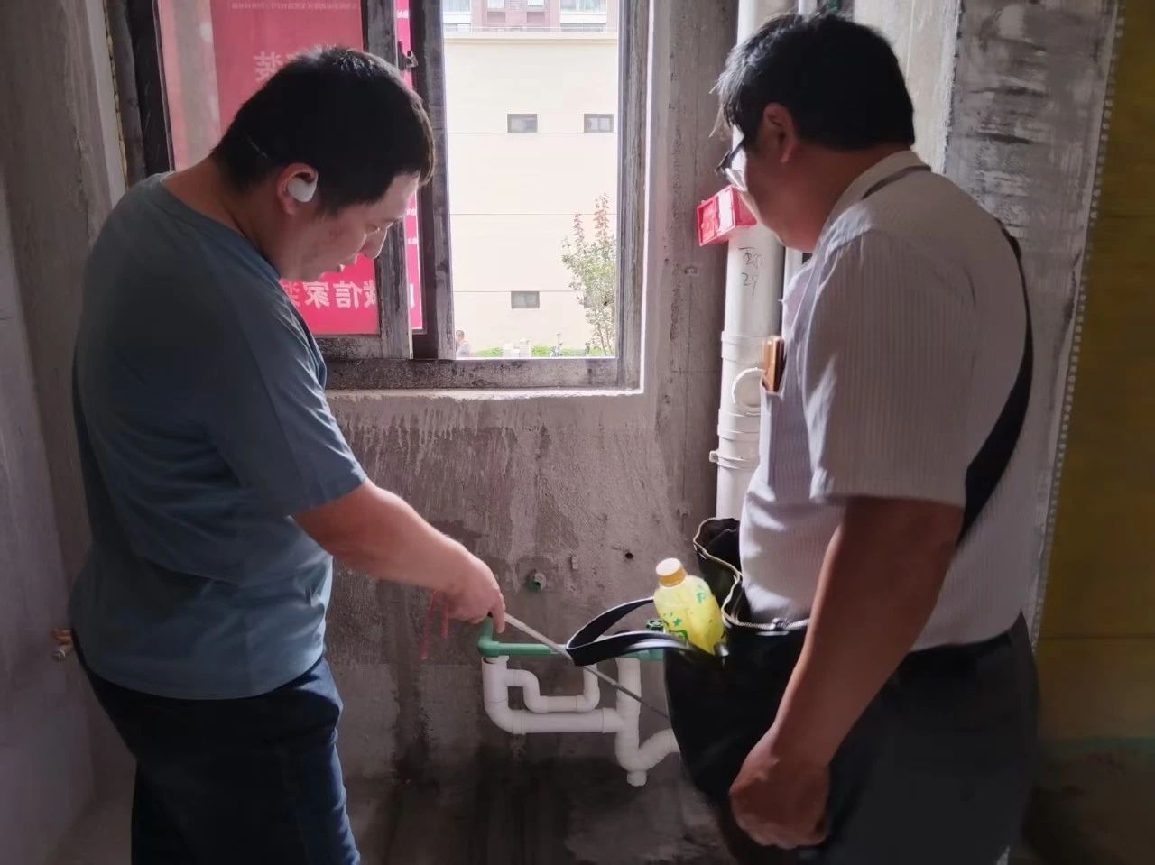 工地突擊巡檢：嚴(yán)苛落實(shí)工藝標(biāo)準(zhǔn)，全力護(hù)航工程質(zhì)量！