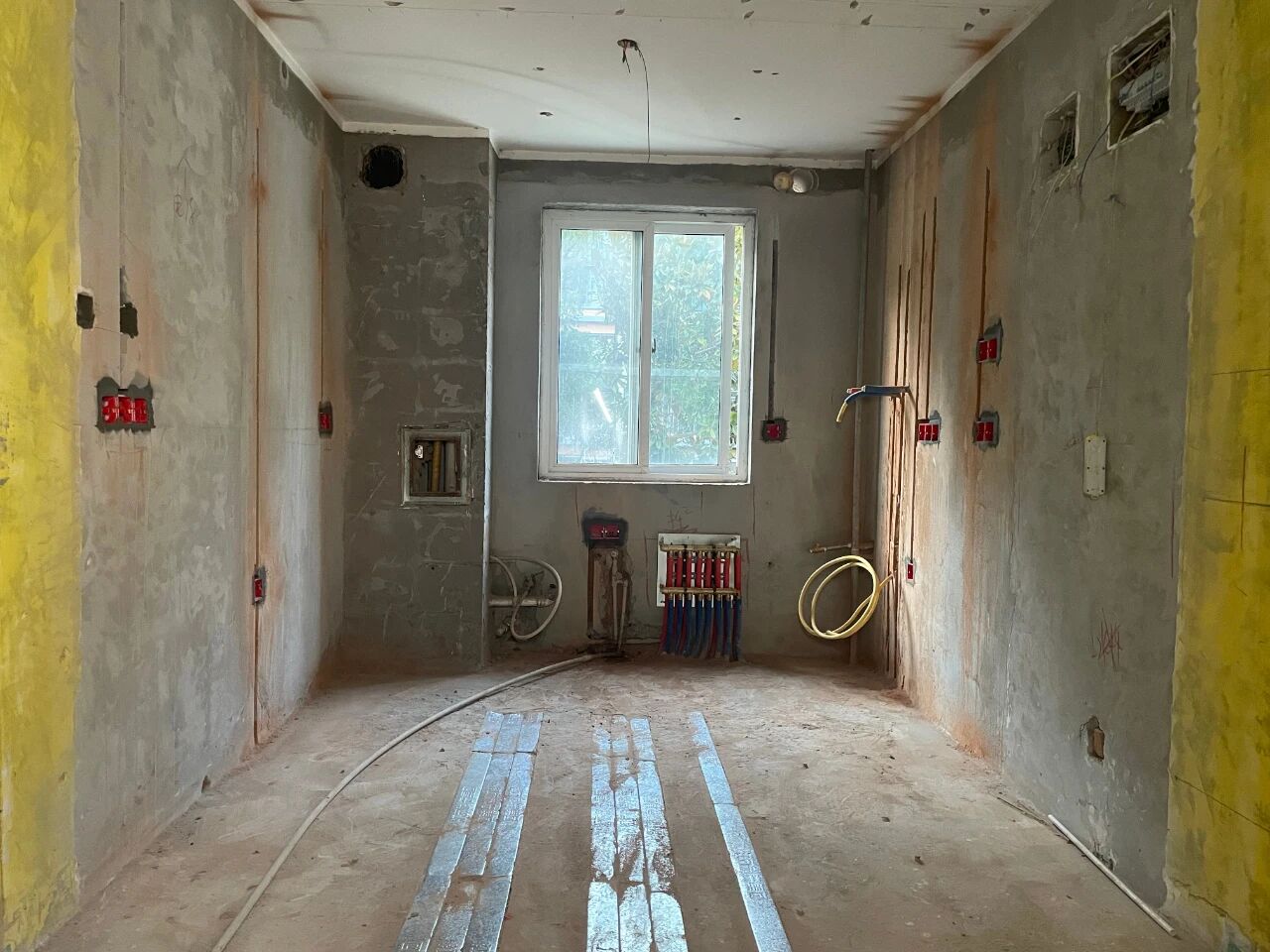 南京紅牛裝飾：工地突擊巡檢，狠抓質(zhì)量，嚴(yán)控細(xì)節(jié)，品質(zhì)交付！