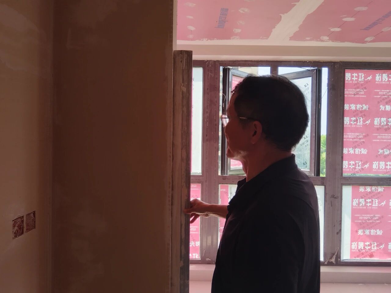 設(shè)計師工地巡檢，用腳步丈量細節(jié)，護航效果完美落地！