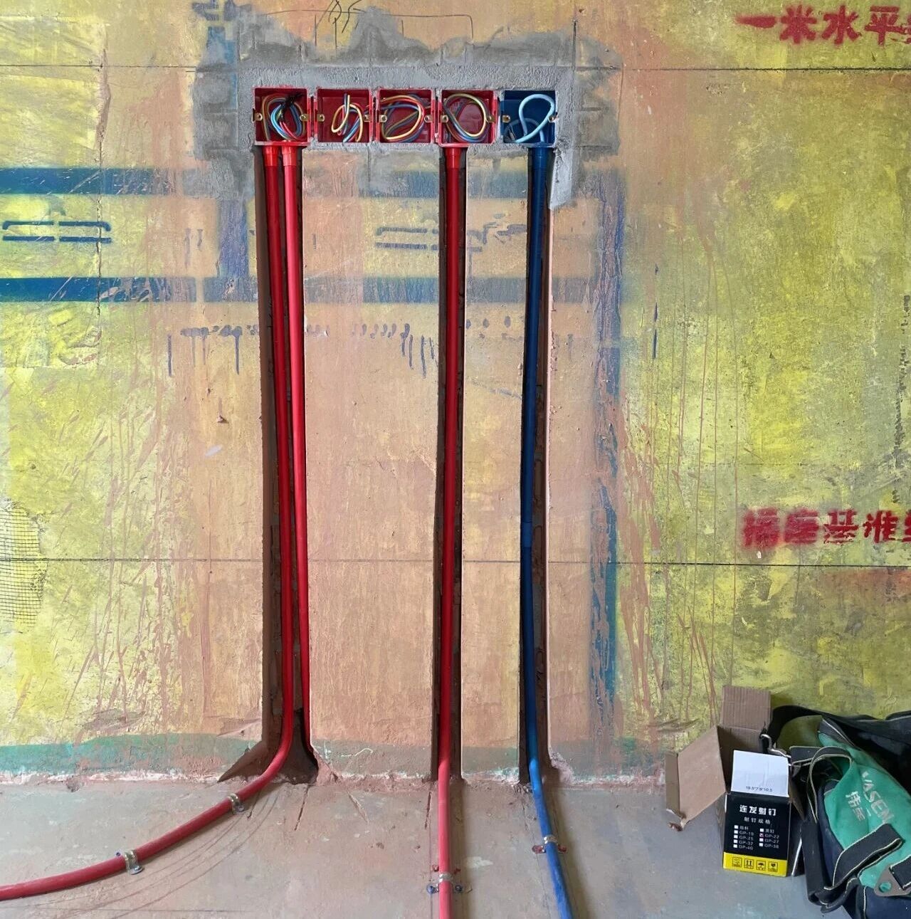 金九銀十裝修季｜南京紅牛裝飾工程總監(jiān)：工地巡檢無小事，嚴苛落實工藝標準！