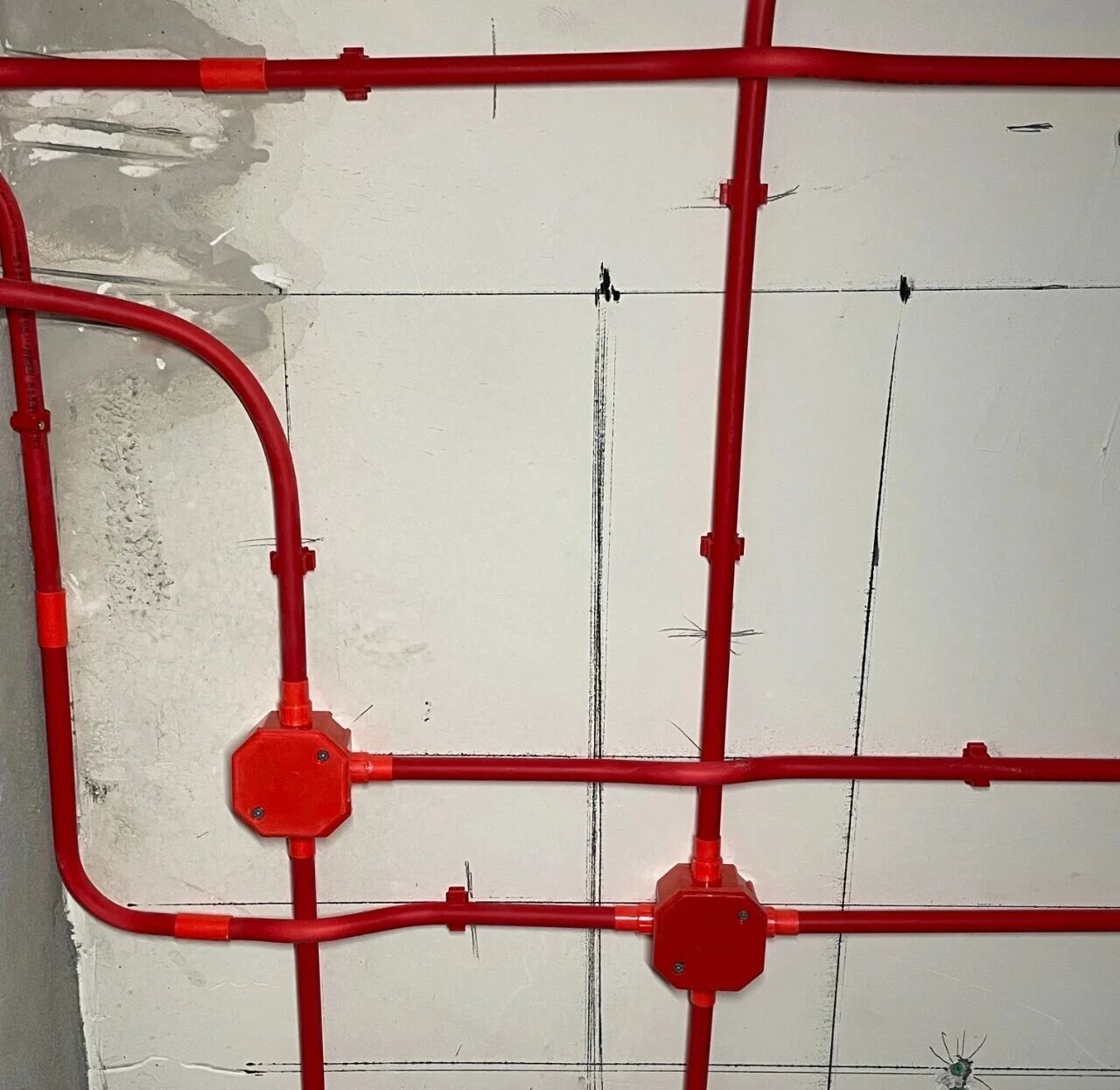 工地巡檢：雙節(jié)同慶，品質(zhì)同行，嚴把每一道工序，用心守護夢想家！