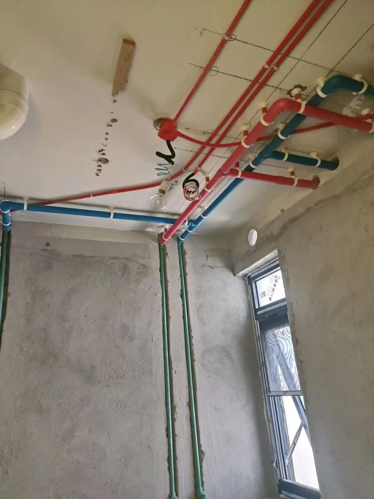 工地巡檢：步履不停，以行動兌現(xiàn)品質(zhì)承諾，嚴格把控每一環(huán)！